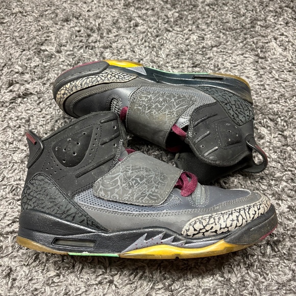 Nike Air Jordan Son Of Mars Bordeaux Size 7 Youth (512246-038) Pre-Owned - Picture 1 of 5